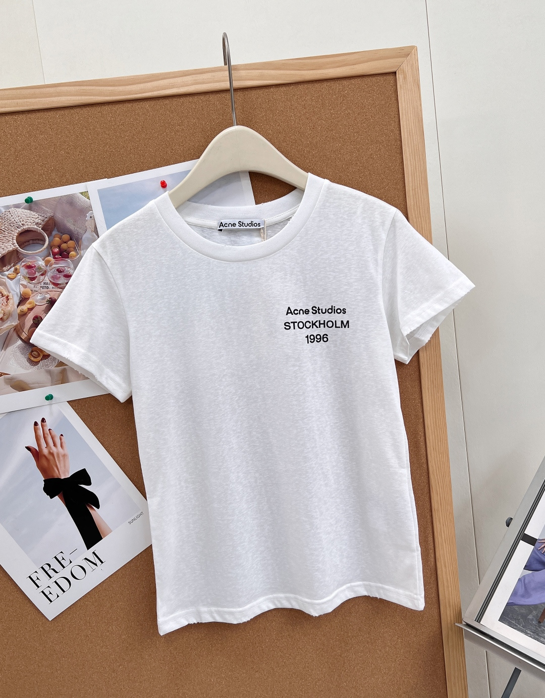 🆕Acne Studios 新款1996复古磨边修身短T，黑白经典双色，北欧极简风天花板基础短袖，细节直