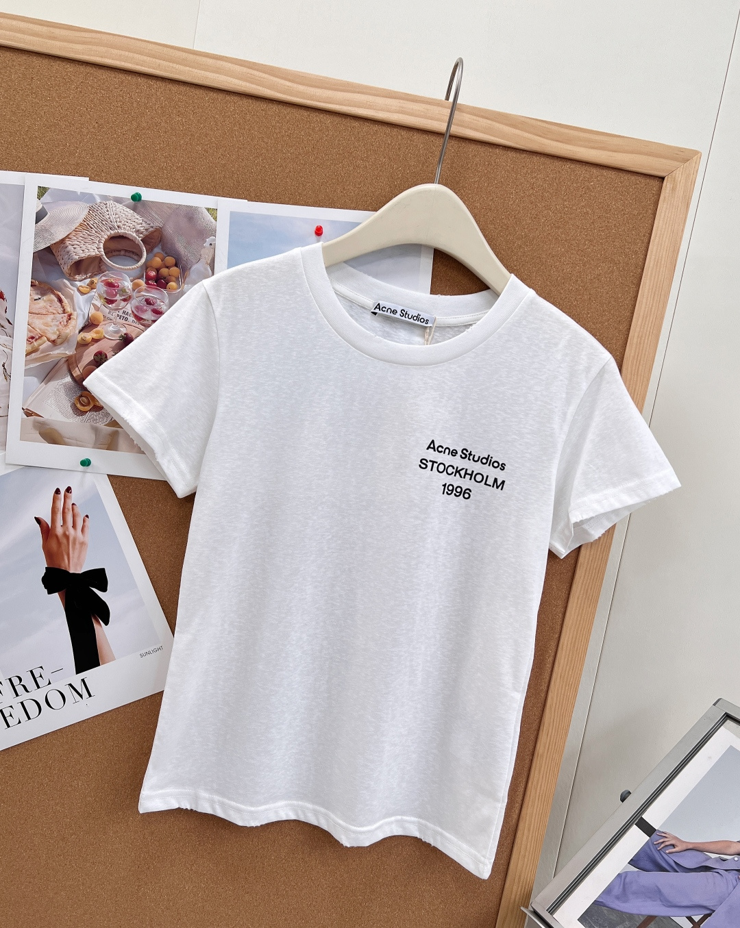 🆕Acne Studios 新款1996复古磨边修身短T，黑白经典双色，北欧极简风天花板基础短袖，细节直