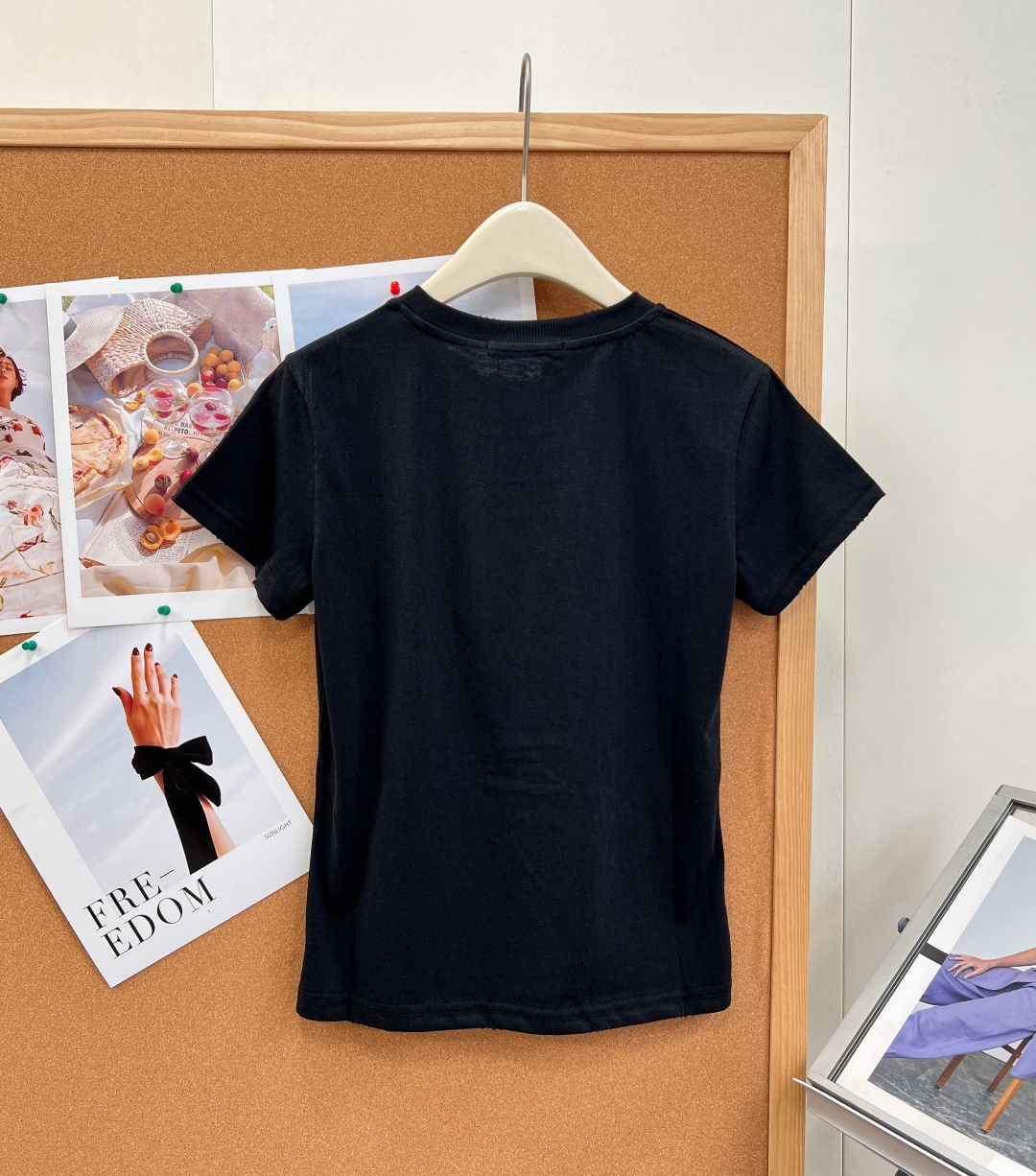 🆕Acne Studios 新款1996复古磨边修身短T，黑白经典双色，北欧极简风天花板基础短袖，细节直