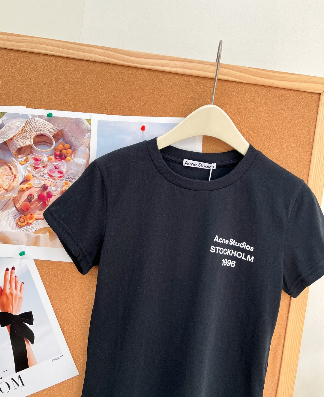 🆕Acne Studios 新款1996复古磨边修身短T，黑白经典双色，北欧极简风天花板基础短袖，细节直