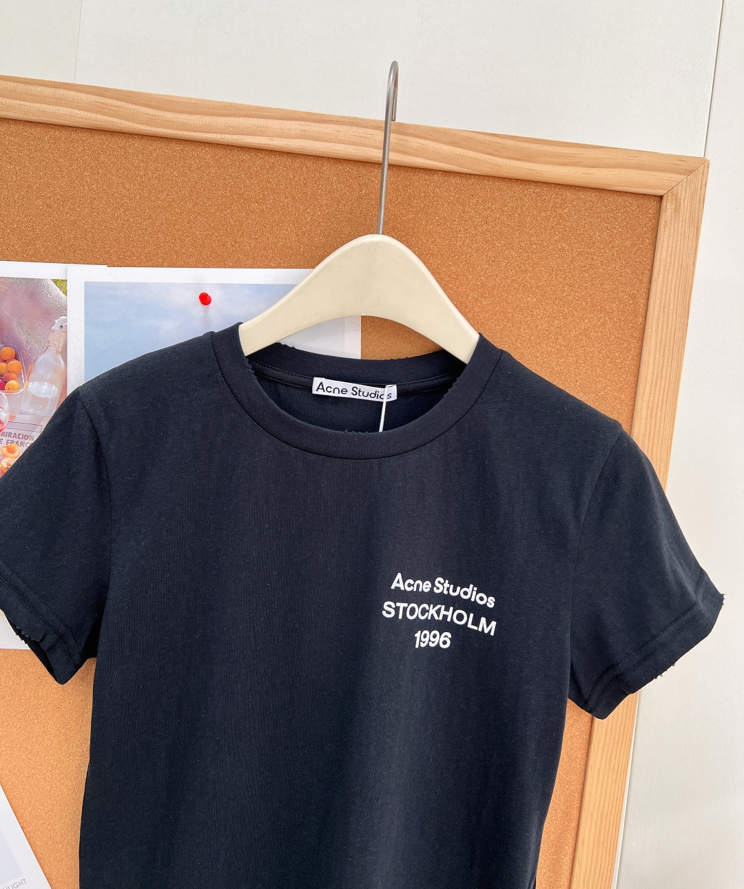 🆕Acne Studios 新款1996复古磨边修身短T，黑白经典双色，北欧极简风天花板基础短袖，细节直