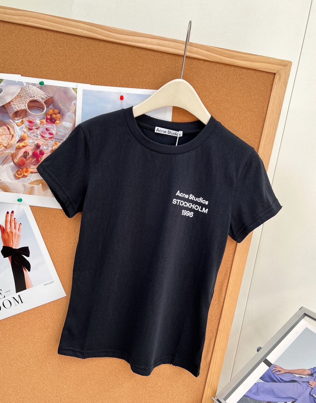🆕Acne Studios 新款1996复古磨边修身短T，黑白经典双色，北欧极简风天花板基础短袖，细节直