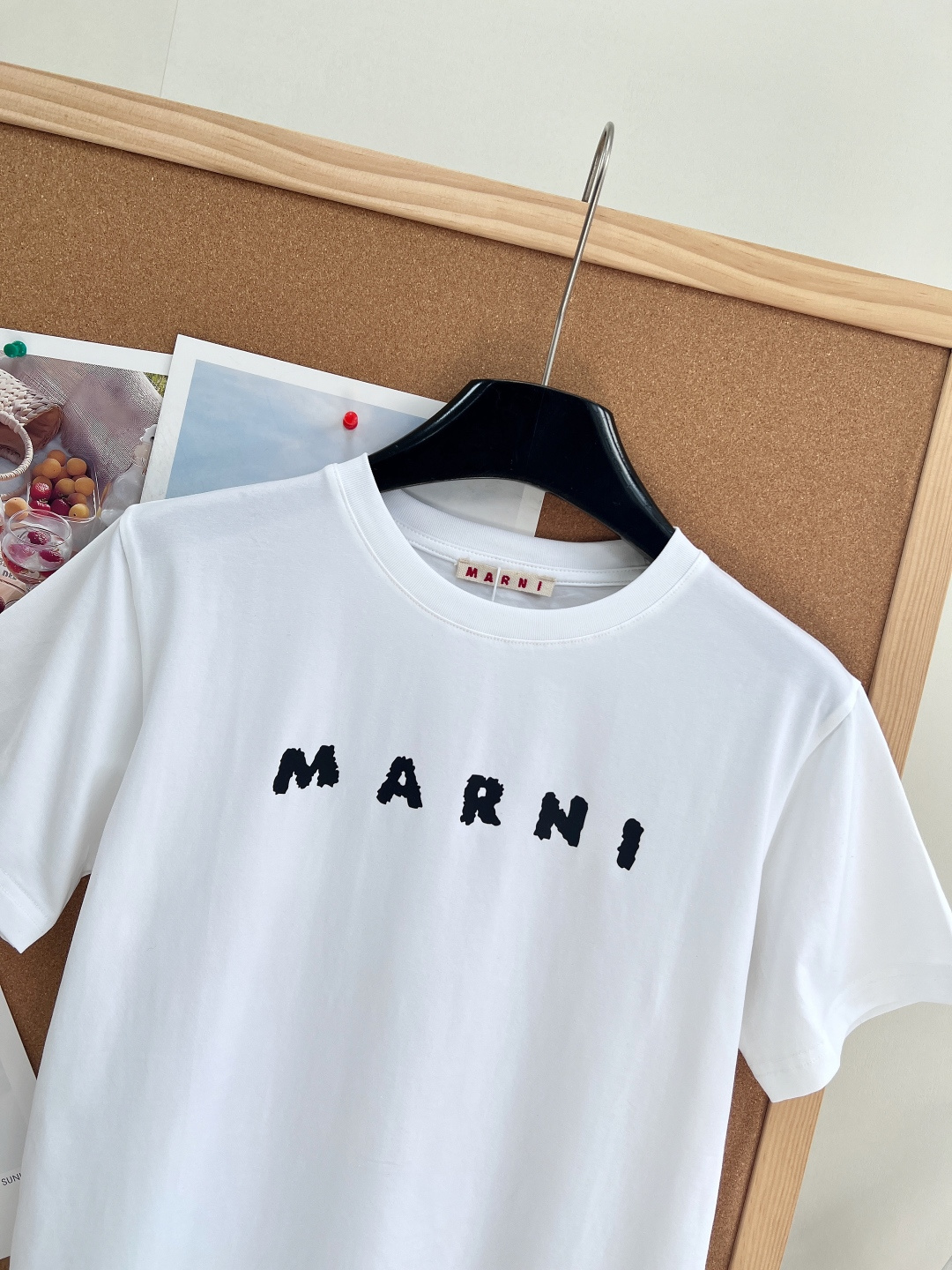 🆕26春夏MARNI经典字母短袖T恤✨辨识度拉满的斑驳做旧LOGO印花，随性又有艺术氛围感甄选高支精梳棉