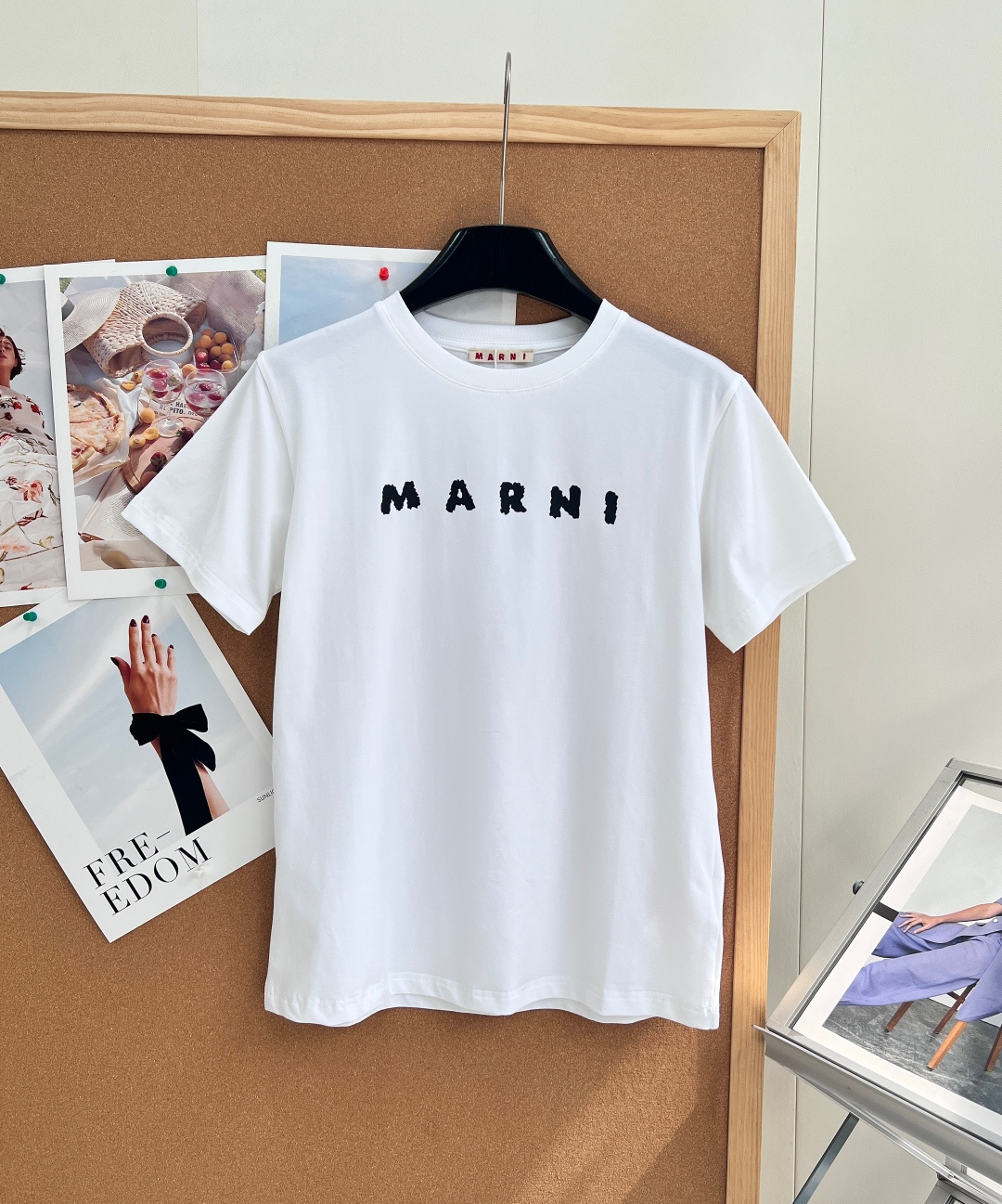 🆕26春夏MARNI经典字母短袖T恤✨辨识度拉满的斑驳做旧LOGO印花，随性又有艺术氛围感甄选高支精梳棉