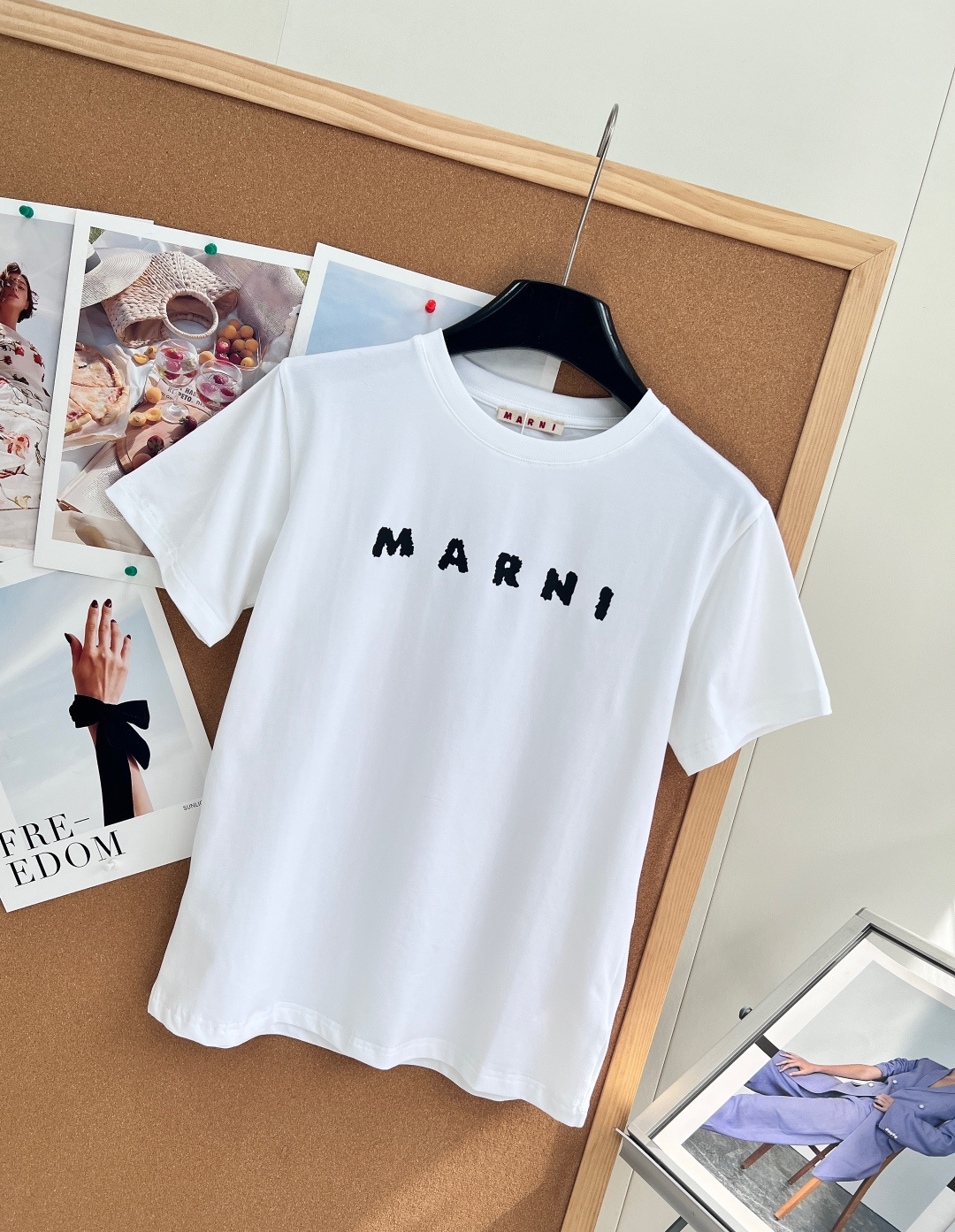 🆕26春夏MARNI经典字母短袖T恤✨辨识度拉满的斑驳做旧LOGO印花，随性又有艺术氛围感甄选高支精梳棉
