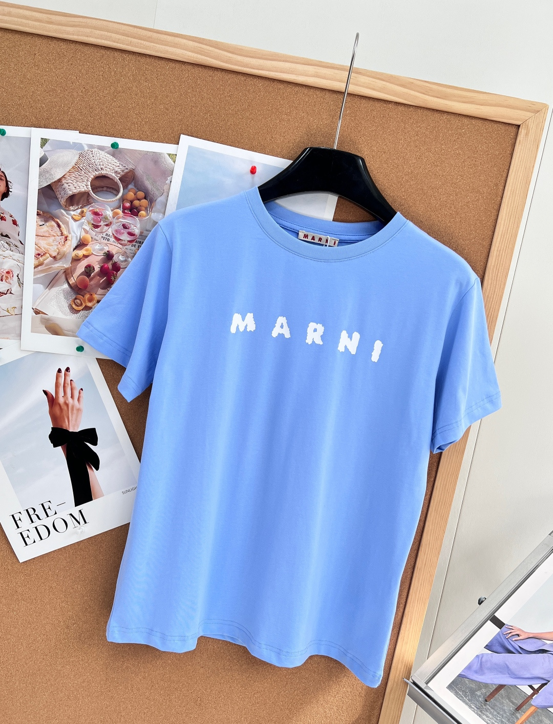 🆕26春夏MARNI经典字母短袖T恤✨辨识度拉满的斑驳做旧LOGO印花，随性又有艺术氛围感甄选高支精梳棉