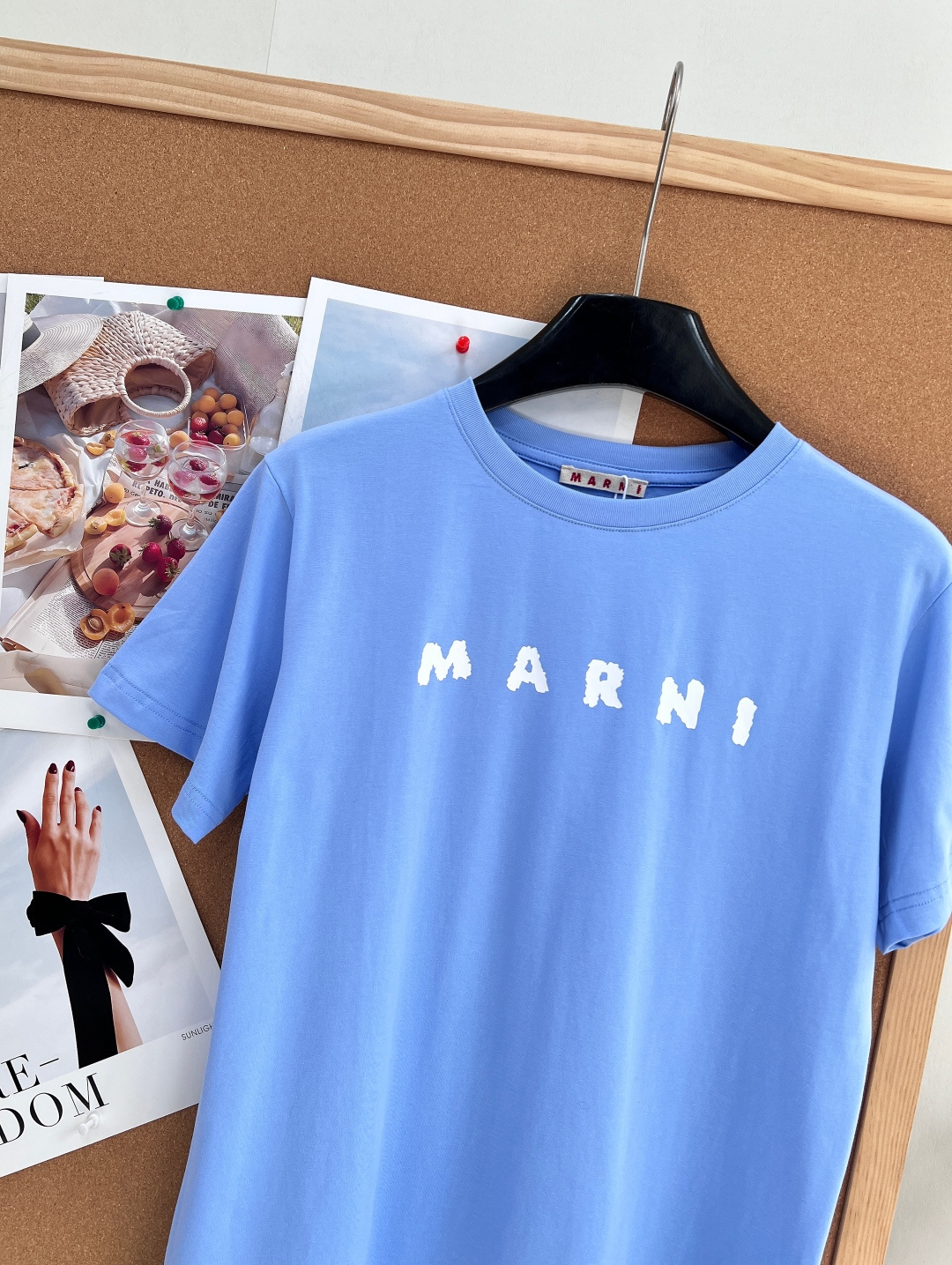 🆕26春夏MARNI经典字母短袖T恤✨辨识度拉满的斑驳做旧LOGO印花，随性又有艺术氛围感甄选高支精梳棉