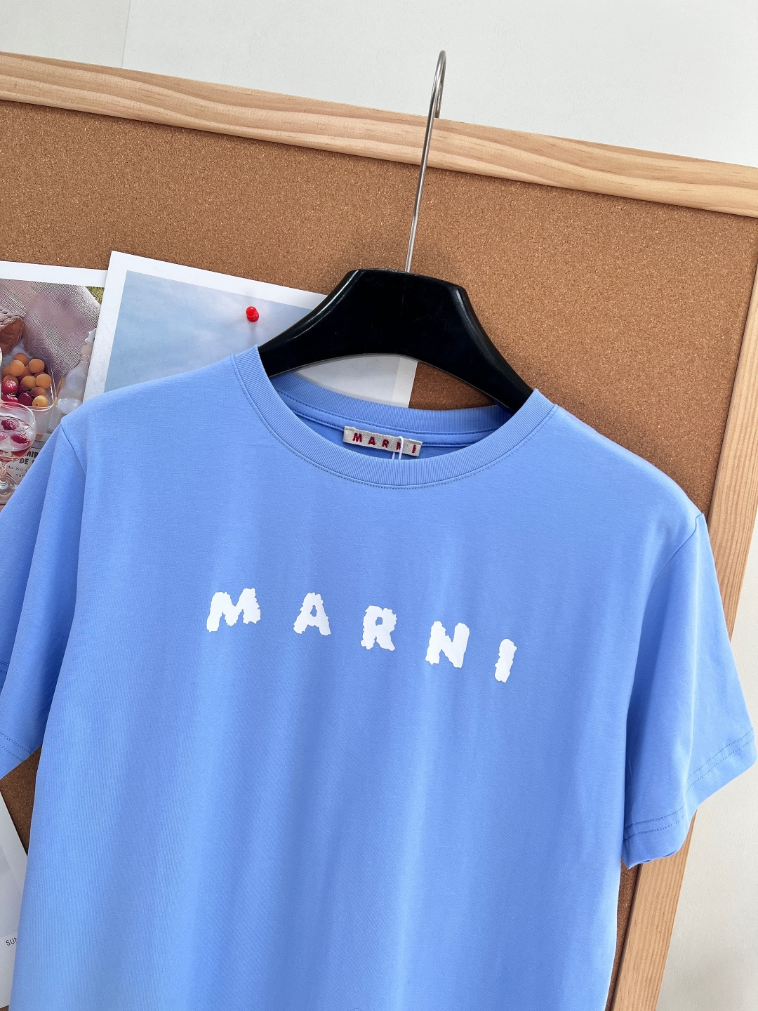 🆕26春夏MARNI经典字母短袖T恤✨辨识度拉满的斑驳做旧LOGO印花，随性又有艺术氛围感甄选高支精梳棉