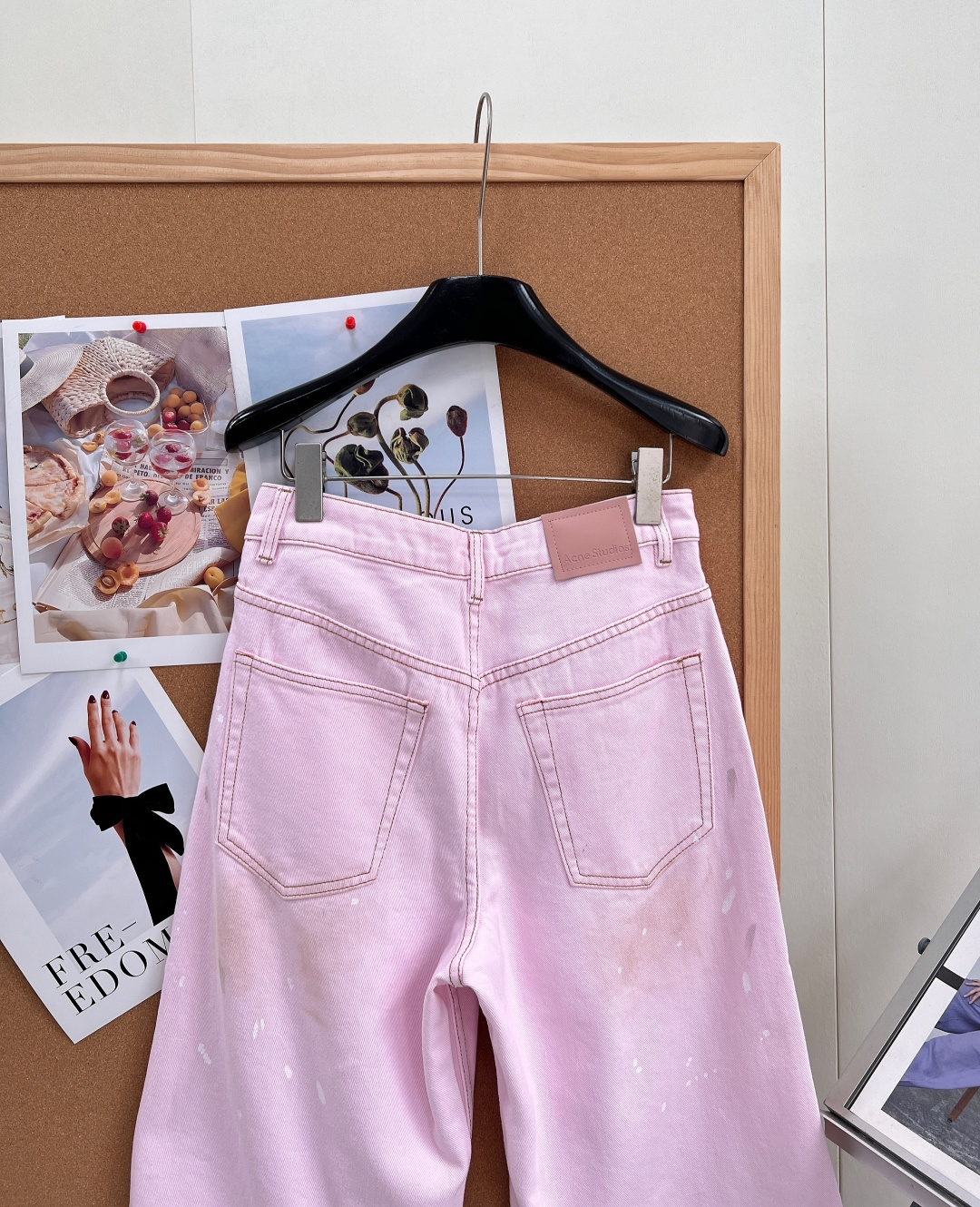 🆕Acne Studios 2026春夏限定粉色泼墨脏脏七分牛仔中裤上新甜酷粉调牛仔碰撞随性泼墨做旧肌理