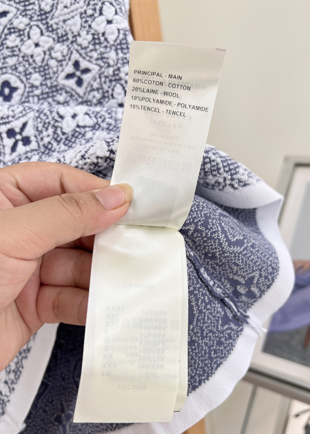 🆕LOUIS VUITTON26春夏新款老花针织背心重磅上新💙满幅蓝白经典老花立体提花，肌理纹路饱满立体