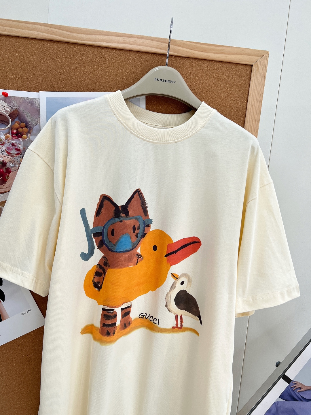 🆕 GUCCI 猫咪🐈卡通印花短袖T恤玩味经典，释放个性以GUCCI标志性的双G字母为灵感，融入可爱童趣