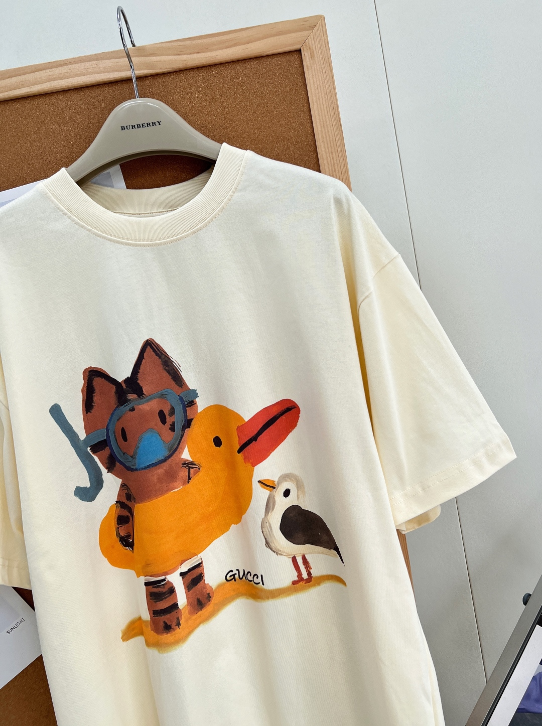 🆕 GUCCI 猫咪🐈卡通印花短袖T恤玩味经典，释放个性以GUCCI标志性的双G字母为灵感，融入可爱童趣