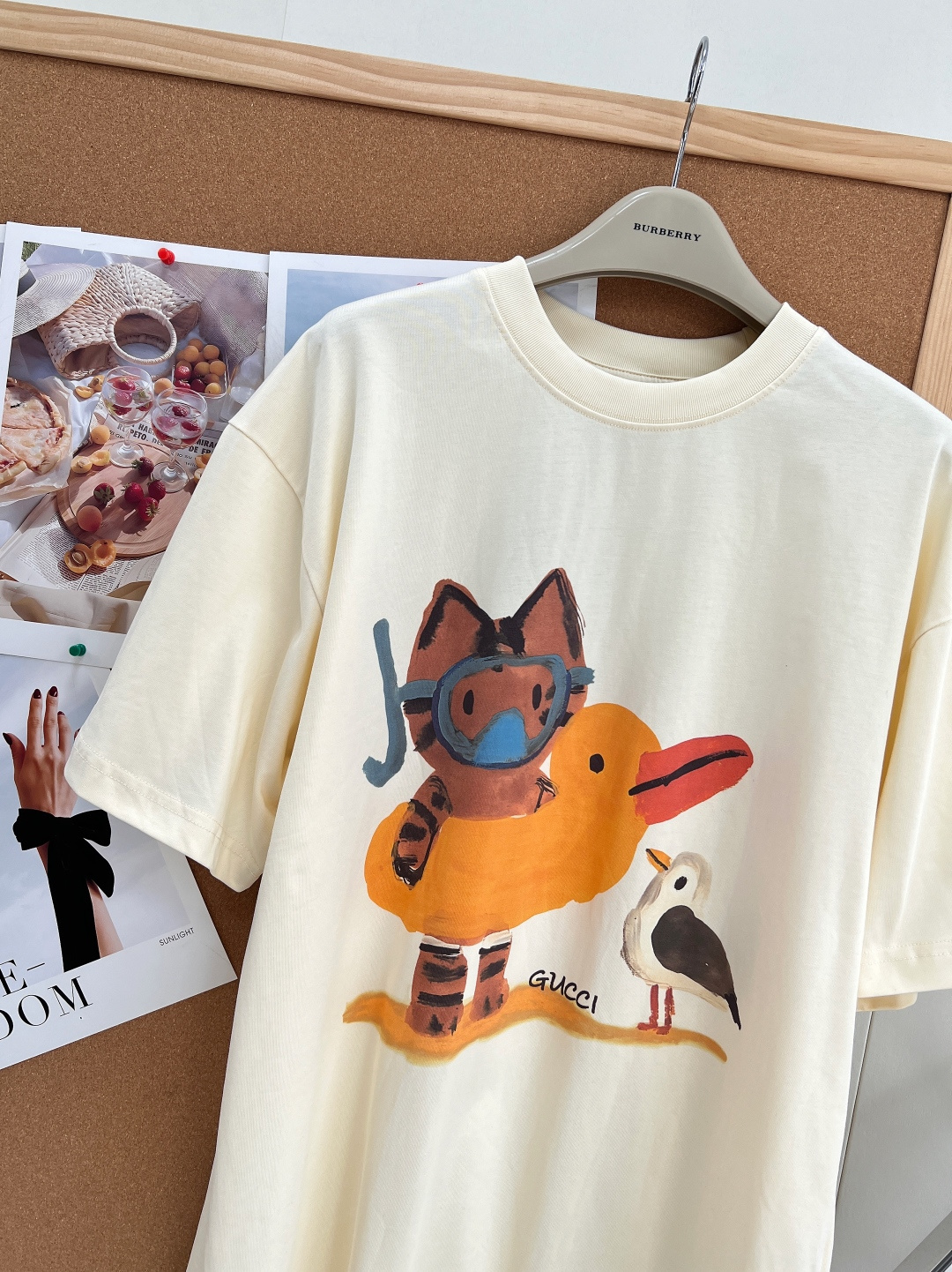 🆕 GUCCI 猫咪🐈卡通印花短袖T恤玩味经典，释放个性以GUCCI标志性的双G字母为灵感，融入可爱童趣