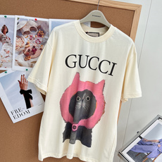 🆕 GUCCI 可爱猫咪印花短袖T恤。水彩印花可爱帅气又时髦的调调!设计感十足,干净又清爽 满满的青春活 🆕 GUCCI 可爱猫咪印花短袖T恤。水彩印花可爱帅气又时髦的调调!设计感十足,干净又清爽 满满的青春活