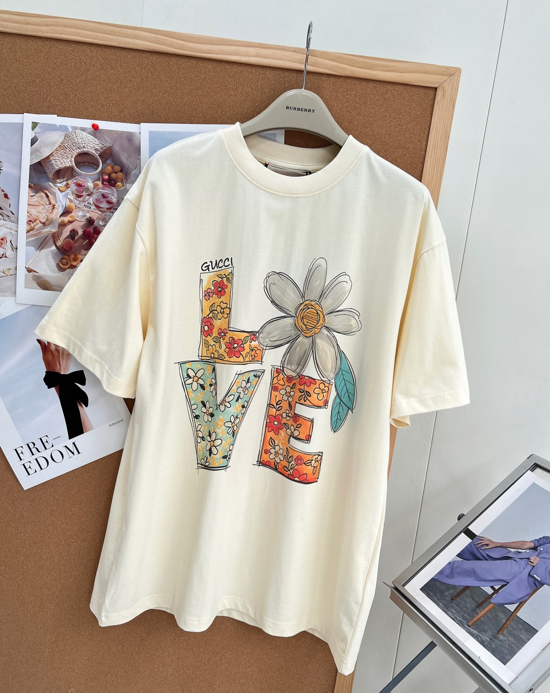 🆕 GUCCI 花朵印花短袖T恤上身休闲时尚 奇幻般的图案 带来充满想象力的时尚体验！定织定染面料 手感