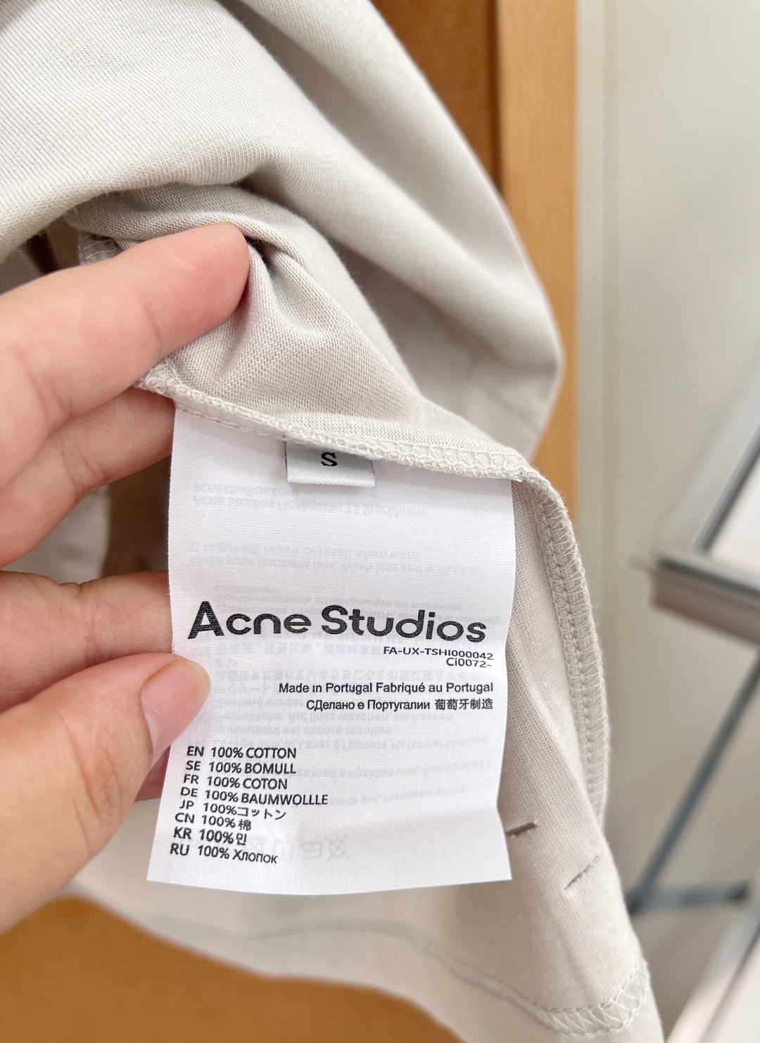 🆕Acne Studios做旧涂鸦字母破洞短袖，复古麻灰/浅卡其二色可选，自带复古水洗做旧基底，随性落肩