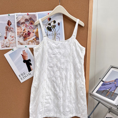 🆕CHANEL 26新款菱格吊带连衣裙,复刻专柜原版版型与剪裁,经典菱格明线贯穿整件裙身,立体走线勾勒品 🆕CHANEL 26新款菱格吊带连衣裙,复刻专柜原版版型与剪裁,经典菱格明线贯穿整件裙身,立体走线勾勒品