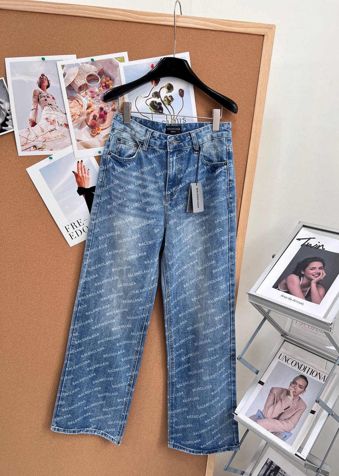 🆕2026经典爆款BALENCIAG*巴黎世家牛仔裤长裤👖，短裤🩳一套。BL版型 主打廓形设计版型非常时