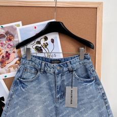 🆕2026经典爆款BALENCIAG*巴黎世家牛仔裤长裤👖,短裤🩳一套。 BL版型 主打廓形设计版型非常 🆕2026经典爆款BALENCIAG*巴黎世家牛仔裤长裤👖,短裤🩳一套。 BL版型 主打廓形设计版型非常