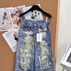🆕AcneStudios3D打印白玫瑰油画长裤,经典的牛仔腰头,搭配纽扣 + 拉链闭合,保留了牛仔裤的基 🆕AcneStudios3D打印白玫瑰油画长裤,经典的牛仔腰头,搭配纽扣 + 拉链闭合,保留了牛仔裤的基