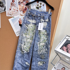 🆕AcneStudios3D打印白玫瑰油画长裤,经典的牛仔腰头,搭配纽扣 + 拉链闭合,保留了牛仔裤的基 🆕AcneStudios3D打印白玫瑰油画长裤,经典的牛仔腰头,搭配纽扣 + 拉链闭合,保留了牛仔裤的基