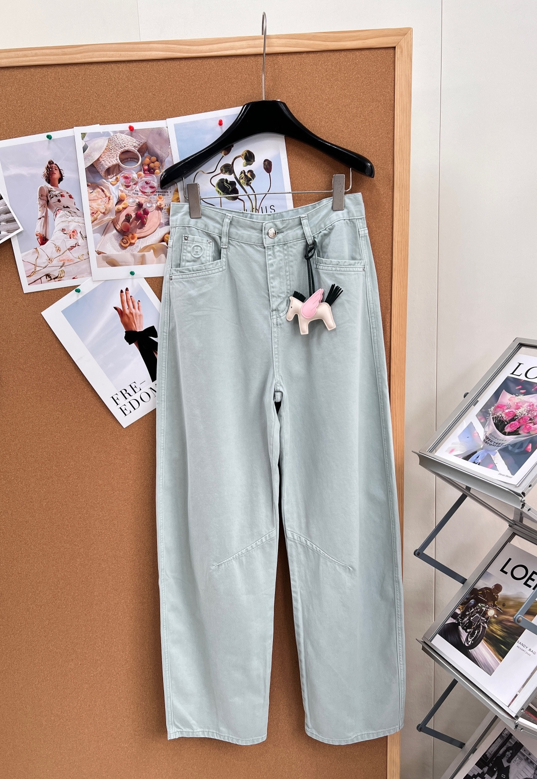 🆕H家26春夏限定薄荷绿阔腿牛仔裤打破常规牛仔沉闷色调，定制低饱和薄荷浅绿，自带春日治愈清冷感，温柔显白