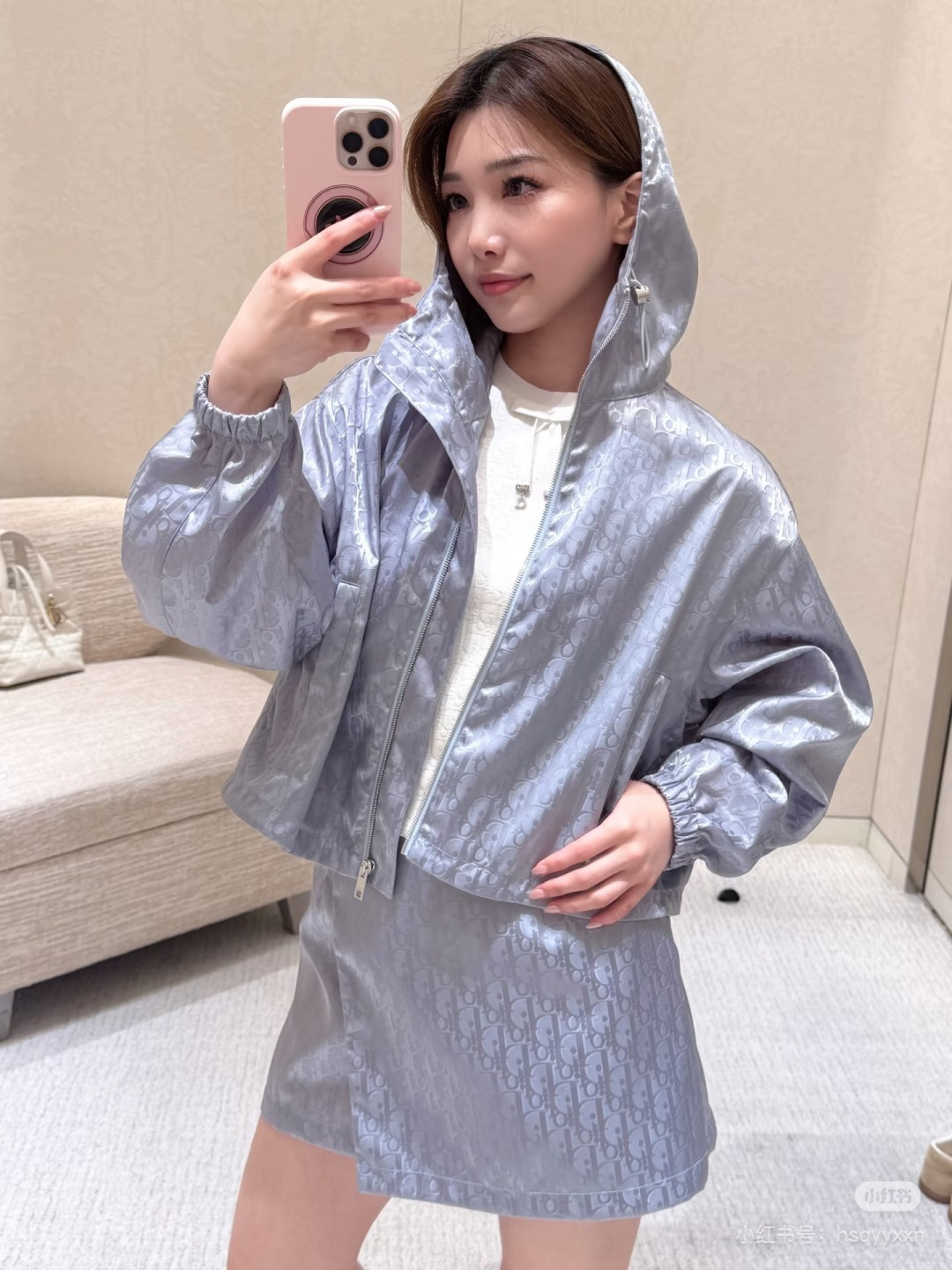 NO:910086,The presbyopic elements are highly recognizable, and paired with simple inner wear or accessories, you can easily get a high-end look!  ,,19860909老花元素辨识度高,搭配简约内搭或配饰,轻松get高级感穿搭！,,,Women's clothing