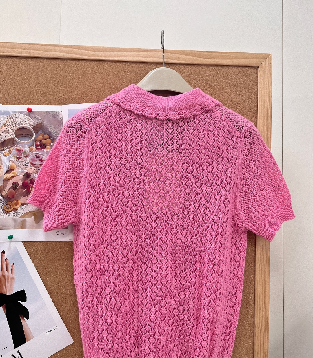 🆕Miu Miu2026春夏限定蜜桃粉镂空Polo短袖💖原版开版定制羊绒混纺针织料子，细腻软糯亲肤透气，