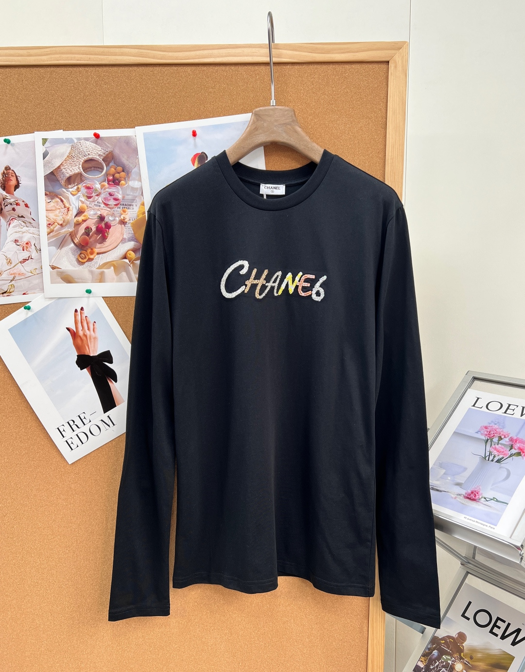 🆕CHANEL小香2026春夏彩色珍珠刺绣长袖T恤，甄选高支软糯棉质面料，触感细腻亲肤，透气不闷汗，四季