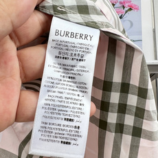 🆕BURBERRY 经典复古格纹短裤,重塑品牌标志性经典格纹,自带清甜优雅的英式复古氛围💗腰头采用双层弹 🆕BURBERRY 经典复古格纹短裤,重塑品牌标志性经典格纹,自带清甜优雅的英式复古氛围💗腰头采用双层弹