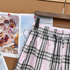 🆕BURBERRY 经典复古格纹短裤,重塑品牌标志性经典格纹,自带清甜优雅的英式复古氛围💗腰头采用双层弹 🆕BURBERRY 经典复古格纹短裤,重塑品牌标志性经典格纹,自带清甜优雅的英式复古氛围💗腰头采用双层弹