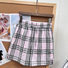 🆕BURBERRY 经典复古格纹短裤,重塑品牌标志性经典格纹,自带清甜优雅的英式复古氛围💗腰头采用双层弹 🆕BURBERRY 经典复古格纹短裤,重塑品牌标志性经典格纹,自带清甜优雅的英式复古氛围💗腰头采用双层弹