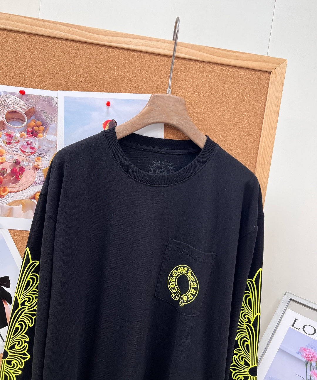 🆕 CHROME HEARTS 克罗心梵文马蹄麒麟臂长袖T恤颠覆经典,暗黑美学再升级!以标志性十字马蹄元 🆕 CHROME HEARTS 克罗心梵文马蹄麒麟臂长袖T恤颠覆经典,暗黑美学再升级!以标志性十字马蹄元
