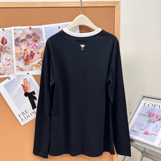 🆕DIOR26春夏五星做旧印花长袖T恤,复古标志性印花,胸前弧形环绕品牌字母+中心做旧磨白五角星印花,水 🆕DIOR26春夏五星做旧印花长袖T恤,复古标志性印花,胸前弧形环绕品牌字母+中心做旧磨白五角星印花,水
