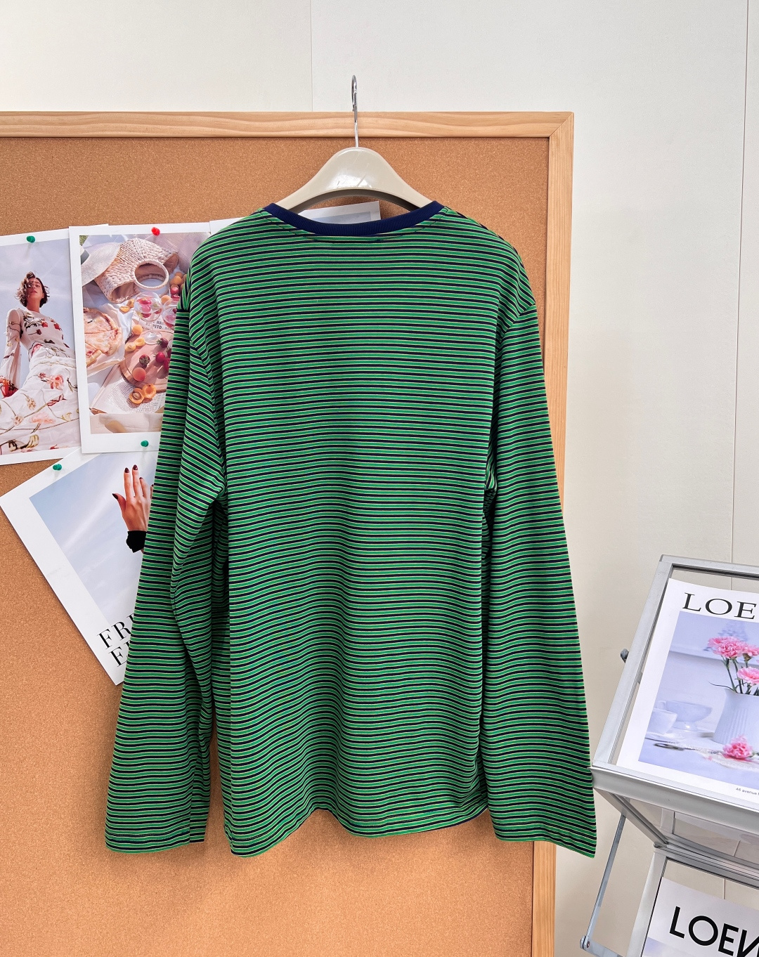 🆕miumiu新款口袋字母贴片复古绿条纹长袖，美式学院少女感天花板💚经典学院条纹重新调色，绿黑细条纹自带复古胶片滤镜，藏