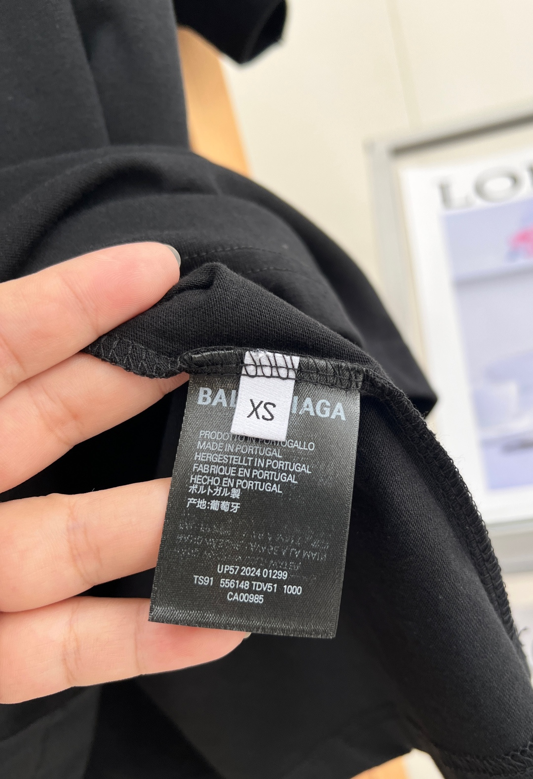 🆕BALENCIAGA巴黎世家新品溶解简约印花短袖T恤 男女同款，高街腔调的大廓形剪裁，上身便是oversize效果 B