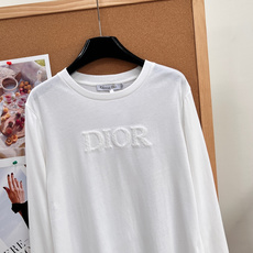 🆕Dior26早秋立体肌理字母长袖🤍🖤经典黑白双色,把法式极简高级感拉满,没有繁杂设计,只靠立体毛絮质感logo打造辨识 🆕Dior26早秋立体肌理字母长袖🤍🖤经典黑白双色,把法式极简高级感拉满,没有繁杂设计,只靠立体毛絮质感logo打造辨识