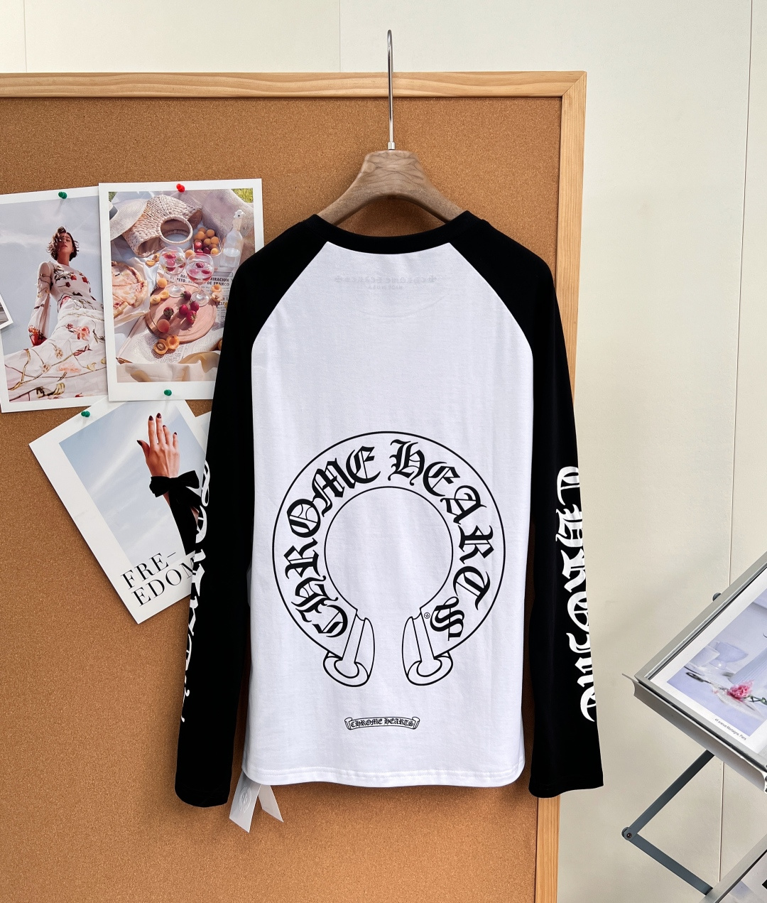 🆕Chrome Hearts黑白插肩马蹄长袖🖤🤍CH经典爆款插肩长袖,原版专柜入手级单品,黑白撞色插肩袖设计,复古哥特字 🆕Chrome Hearts黑白插肩马蹄长袖🖤🤍CH经典爆款插肩长袖,原版专柜入手级单品,黑白撞色插肩袖设计,复古哥特字