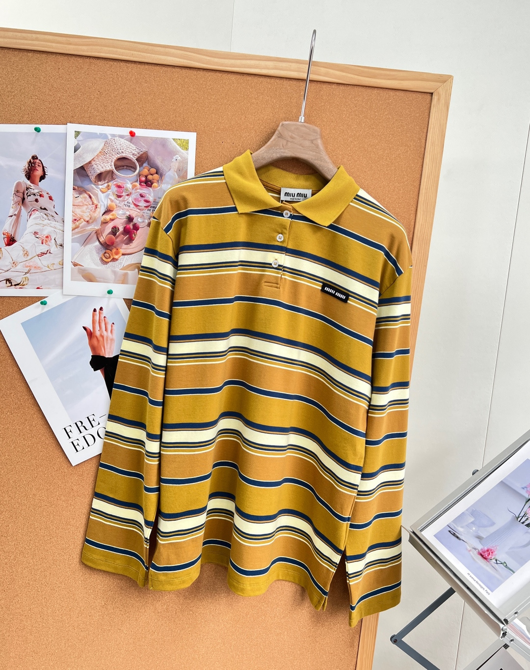 🆕 MIU MIU 撞色条纹字母徽标POLO领长袖 火得一塌糊涂的miu polo,怎么都好搭。什么神仙配色啊!复古感十 🆕 MIU MIU 撞色条纹字母徽标POLO领长袖 火得一塌糊涂的miu polo,怎么都好搭。什么神仙配色啊!复古感十