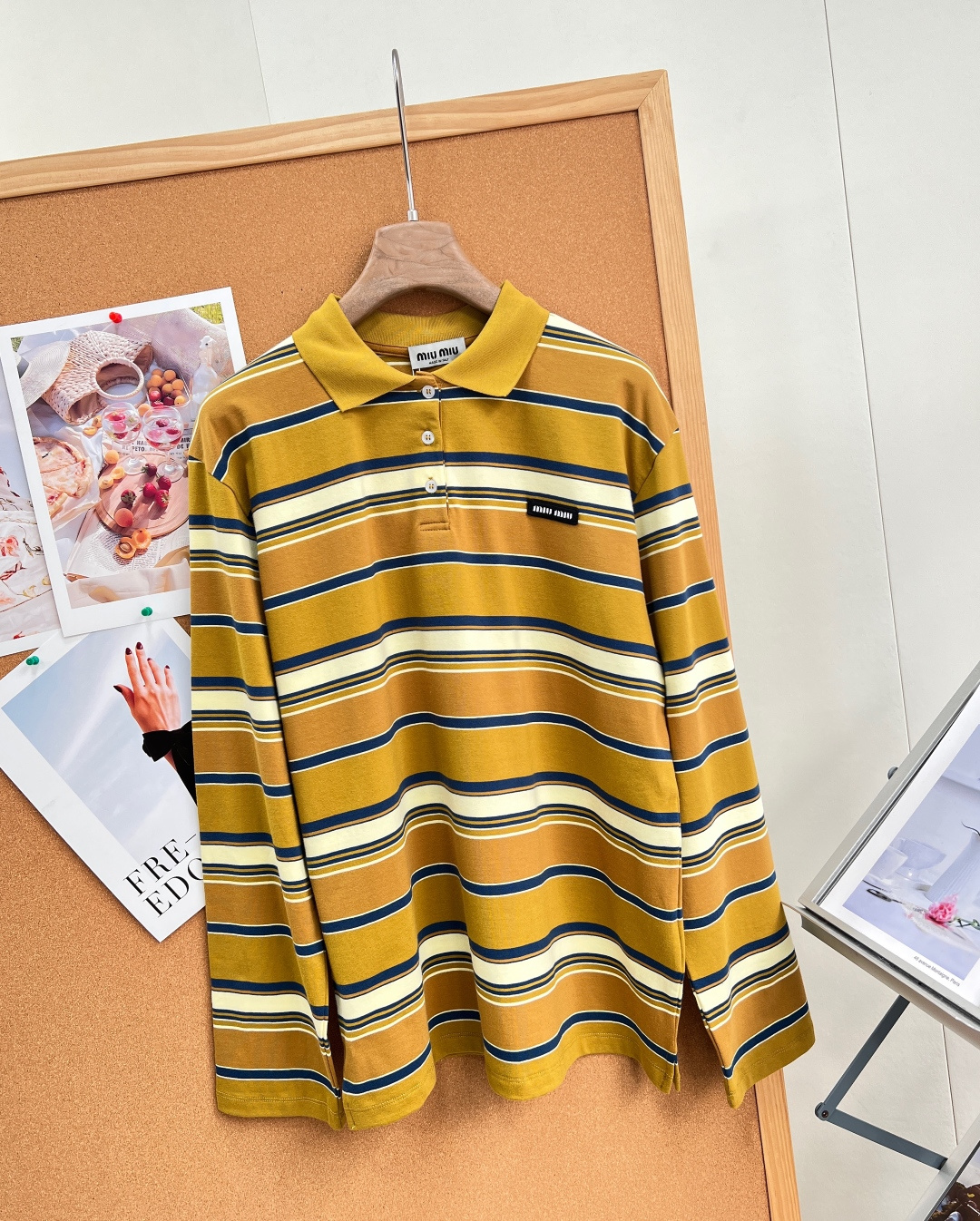 🆕 MIU MIU 撞色条纹字母徽标POLO领长袖 火得一塌糊涂的miu polo,怎么都好搭。什么神仙配色啊!复古感十 🆕 MIU MIU 撞色条纹字母徽标POLO领长袖 火得一塌糊涂的miu polo,怎么都好搭。什么神仙配色啊!复古感十