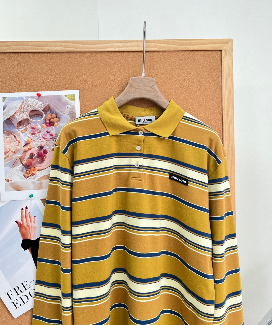 🆕 MIU MIU 撞色条纹字母徽标POLO领长袖 火得一塌糊涂的miu polo,怎么都好搭。什么神仙配色啊!复古感十 🆕 MIU MIU 撞色条纹字母徽标POLO领长袖 火得一塌糊涂的miu polo,怎么都好搭。什么神仙配色啊!复古感十
