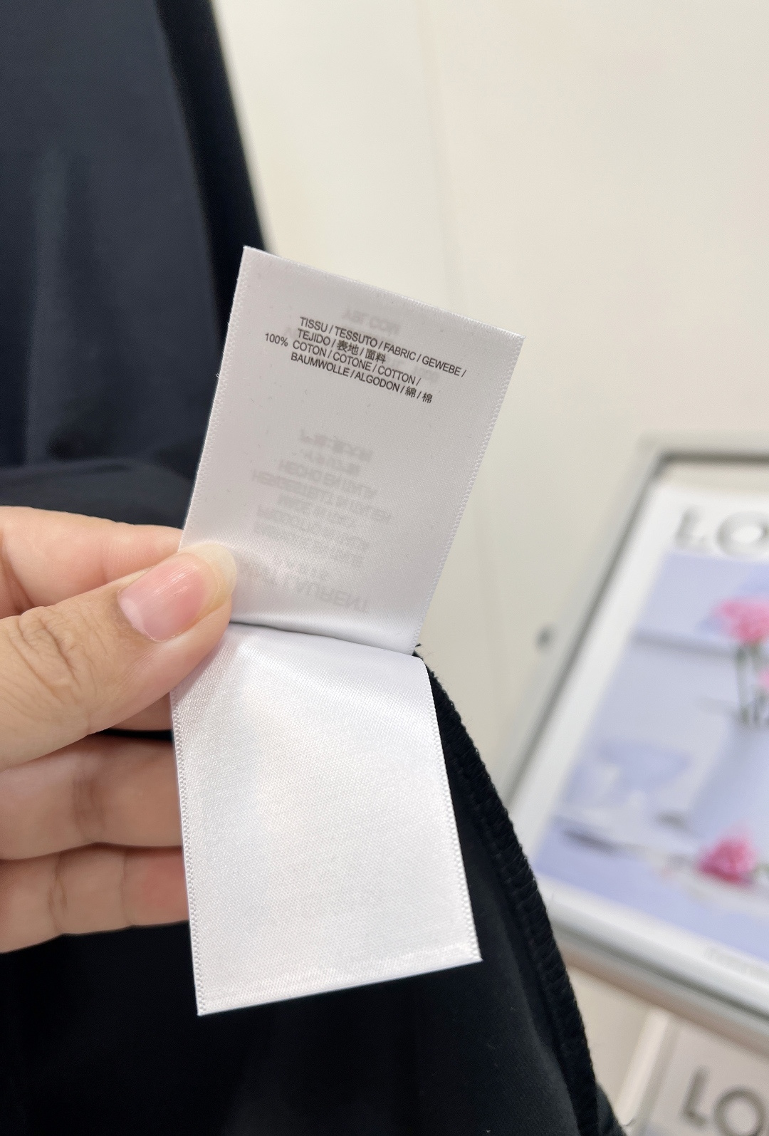 🆕YSL低调串珠logo长袖两色✨法式极简风本命基础长袖,黑白经典双色,单穿、叠搭全能打,衣柜永不过时单品! 甄选高支精 🆕YSL低调串珠logo长袖两色✨法式极简风本命基础长袖,黑白经典双色,单穿、叠搭全能打,衣柜永不过时单品! 甄选高支精