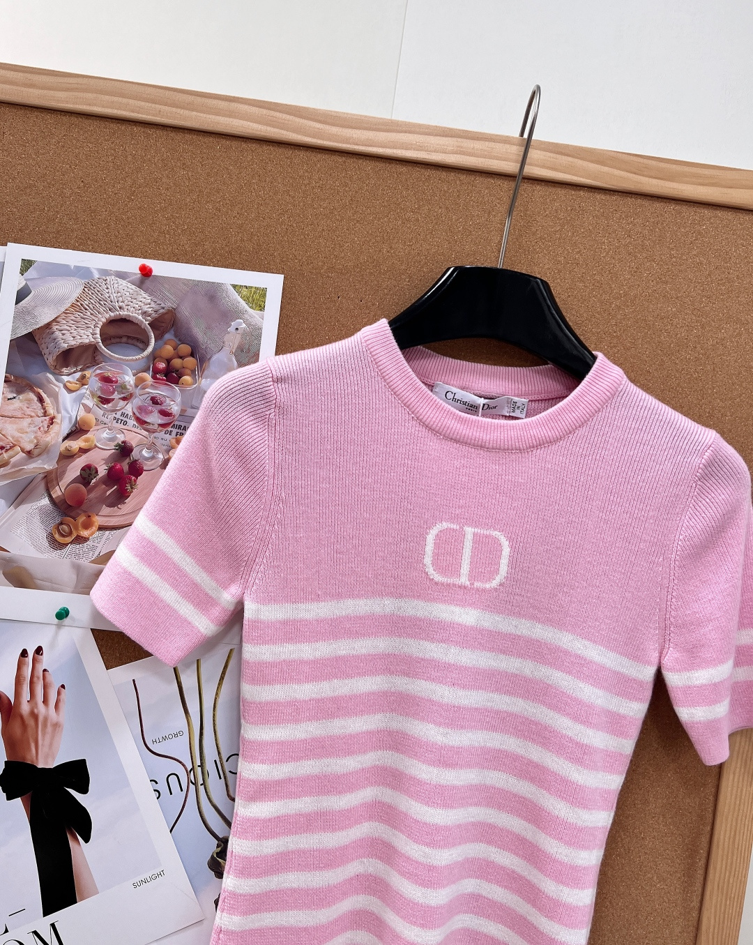 🆕Dior 26Ss新款撞色条纹针织短袖，法式简约千金本命上衣，谁能拒绝温柔又耐看的撞色条纹小针织！三色任选，黑色/白粉