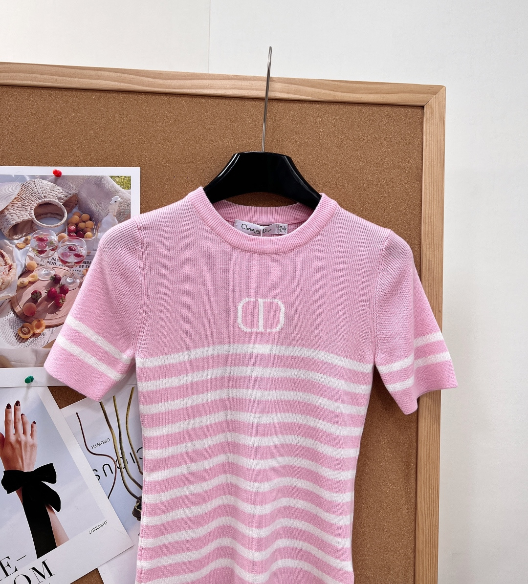 🆕Dior 26Ss新款撞色条纹针织短袖，法式简约千金本命上衣，谁能拒绝温柔又耐看的撞色条纹小针织！三色任选，黑色/白粉