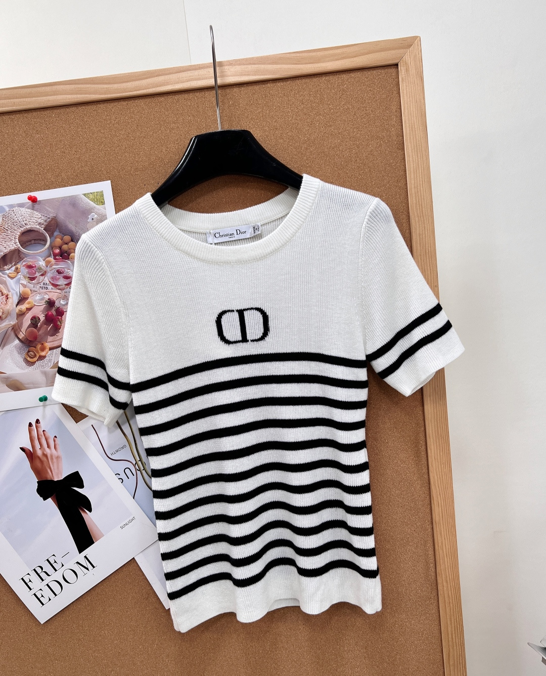 🆕Dior 26Ss新款撞色条纹针织短袖，法式简约千金本命上衣，谁能拒绝温柔又耐看的撞色条纹小针织！三色任选，黑色/白粉