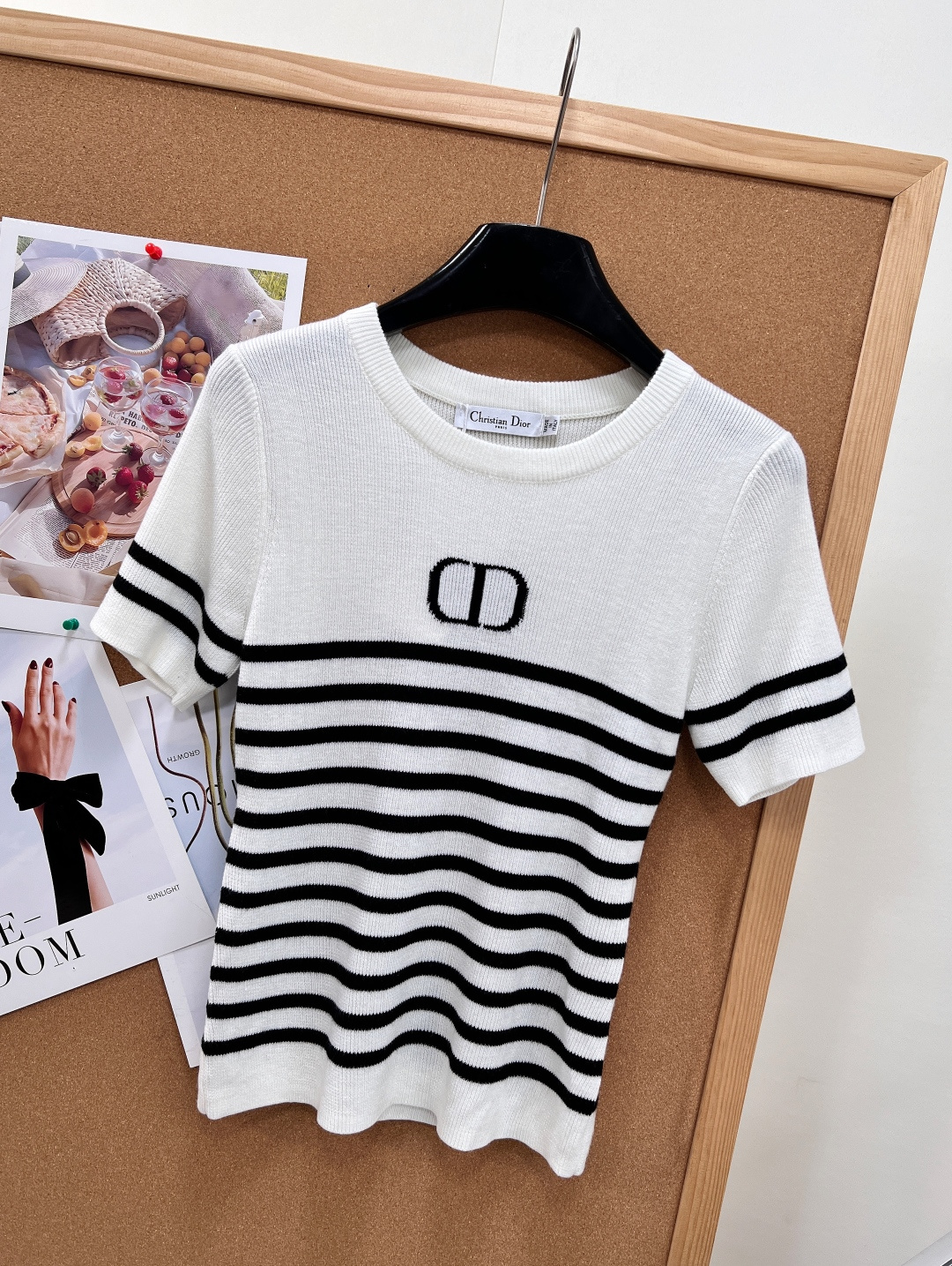 🆕Dior 26Ss新款撞色条纹针织短袖，法式简约千金本命上衣，谁能拒绝温柔又耐看的撞色条纹小针织！三色任选，黑色/白粉