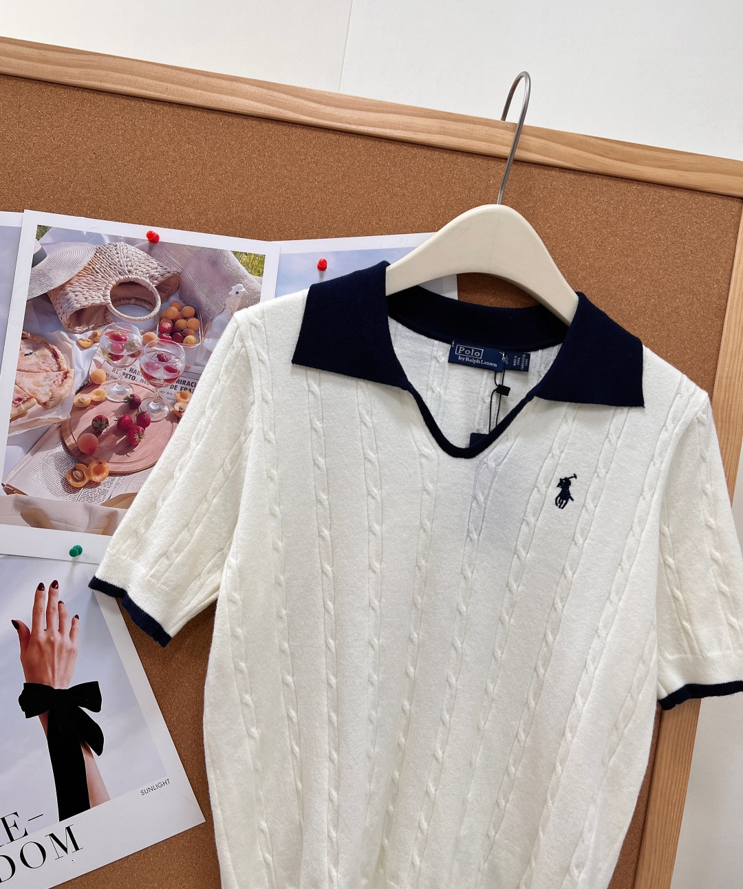 🆕Ralph Lauren撞色翻领麻花纹针织短袖 ，撞色Polo针织短袖太温柔✨经典双色撞色翻领+通体竖条麻花肌理，美式