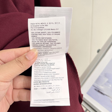 🆕miumiu新款翻领刺绣字母绣花polo衫长袖 ,撞色的双翻领的设计别出心裁,可以做情侣款,多巴胺的颜色满满的高级感, 🆕miumiu新款翻领刺绣字母绣花polo衫长袖 ,撞色的双翻领的设计别出心裁,可以做情侣款,多巴胺的颜色满满的高级感,