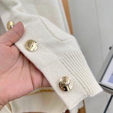 🆕CHANEL新款高端原单品质,Coco女孩26B新品!金属扣羊绒开衫外套!经典四口袋💗扣钮双c配件设计百搭减龄又时髦! 🆕CHANEL新款高端原单品质,Coco女孩26B新品!金属扣羊绒开衫外套!经典四口袋💗扣钮双c配件设计百搭减龄又时髦!