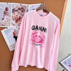 🆕GANNI粉色螃蟹印花长袖T恤 丹麦小众甜酷品牌,GANNI这件螃蟹长袖太懂少女心!爆火ins博主同款,品牌标志性俏皮 🆕GANNI粉色螃蟹印花长袖T恤 丹麦小众甜酷品牌,GANNI这件螃蟹长袖太懂少女心!爆火ins博主同款,品牌标志性俏皮